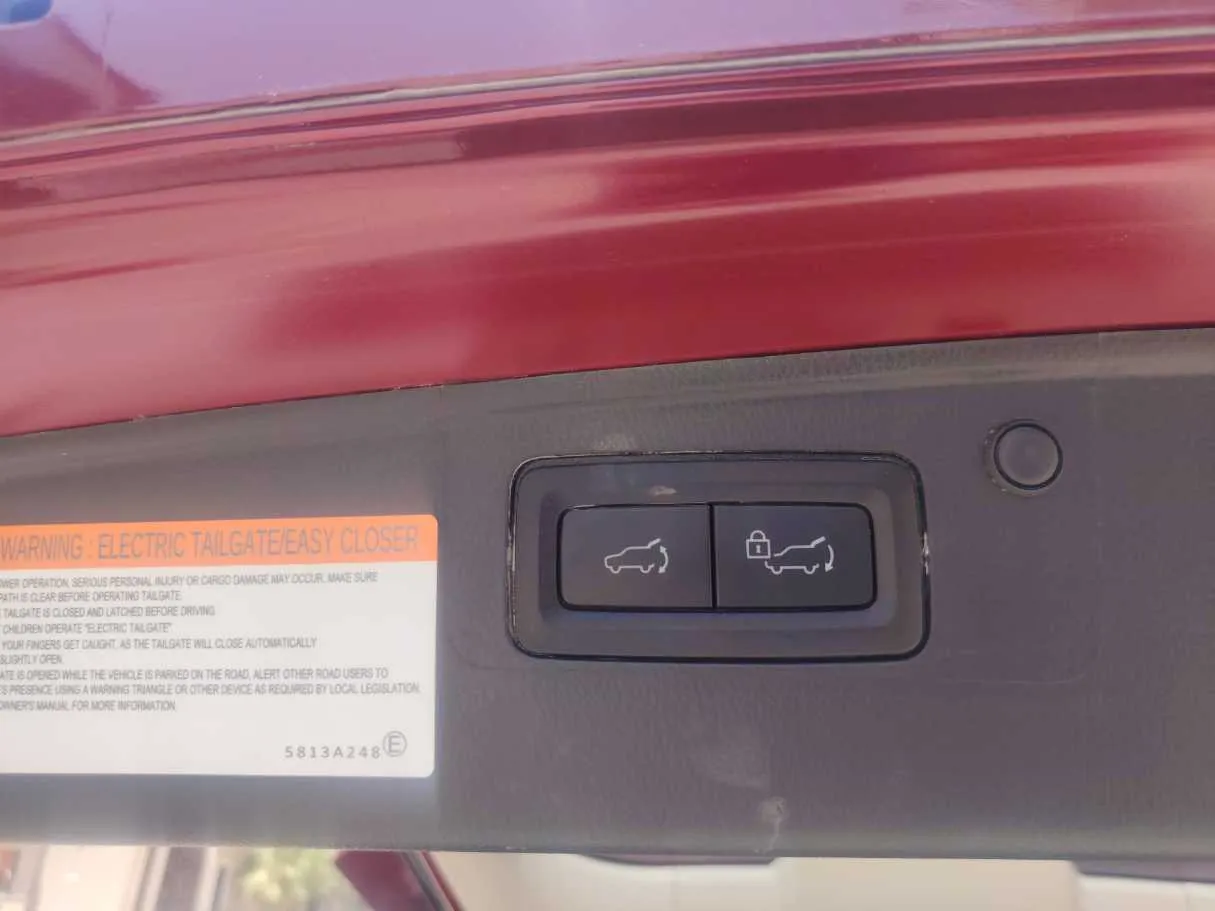 Car image 23