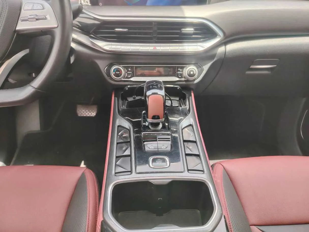 Car image 21