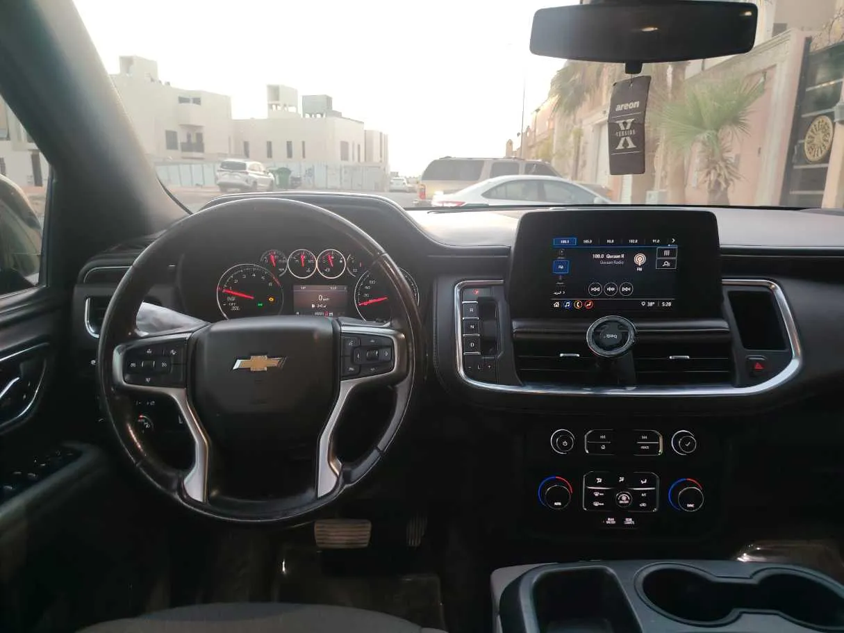 Car image 20