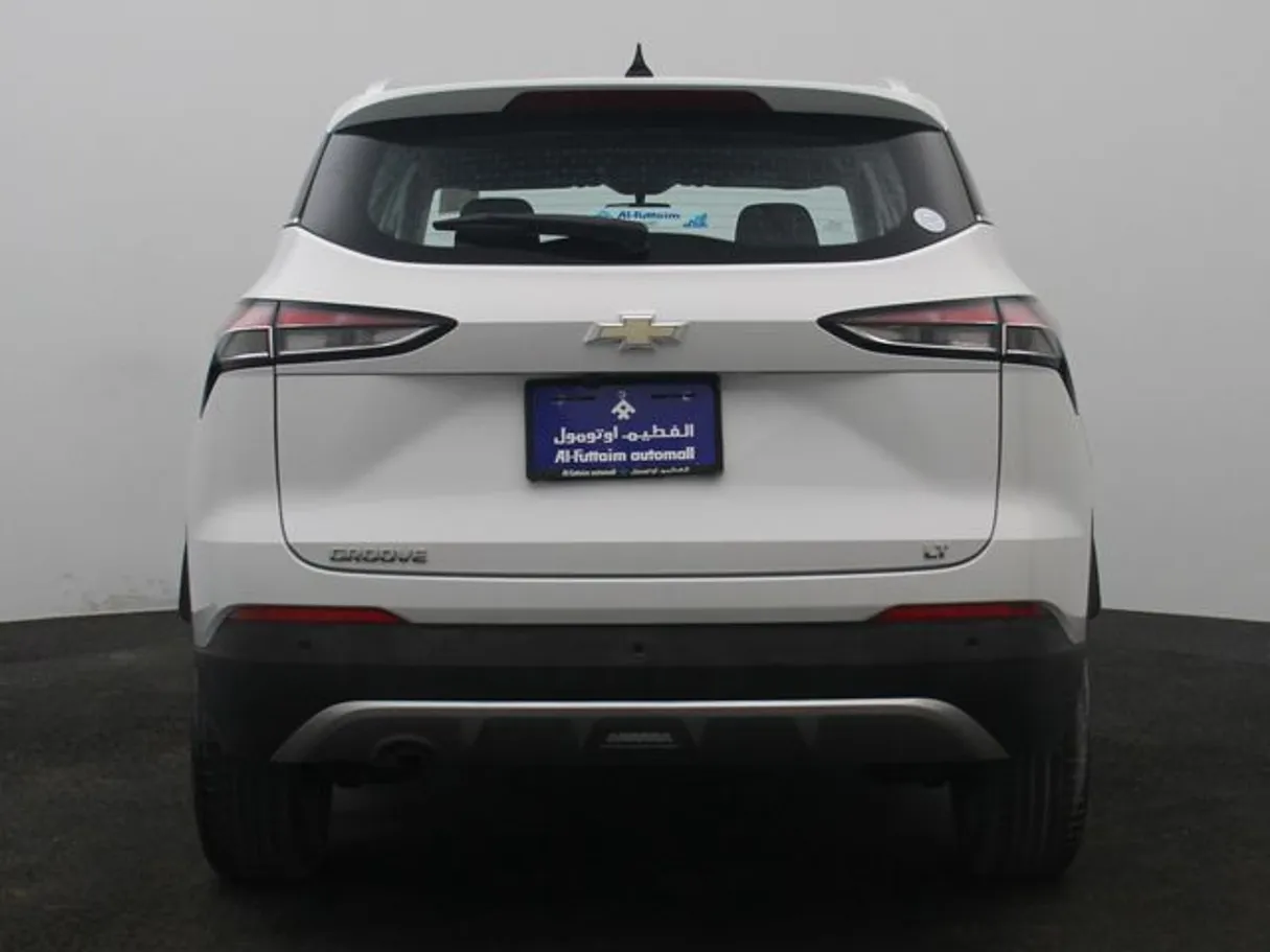 Car image 12