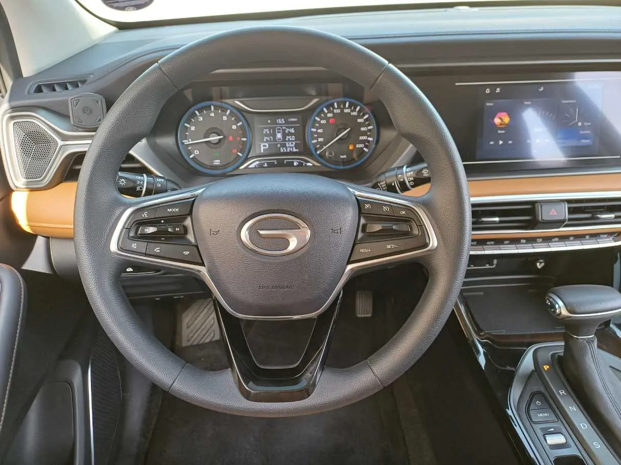 Car image 17