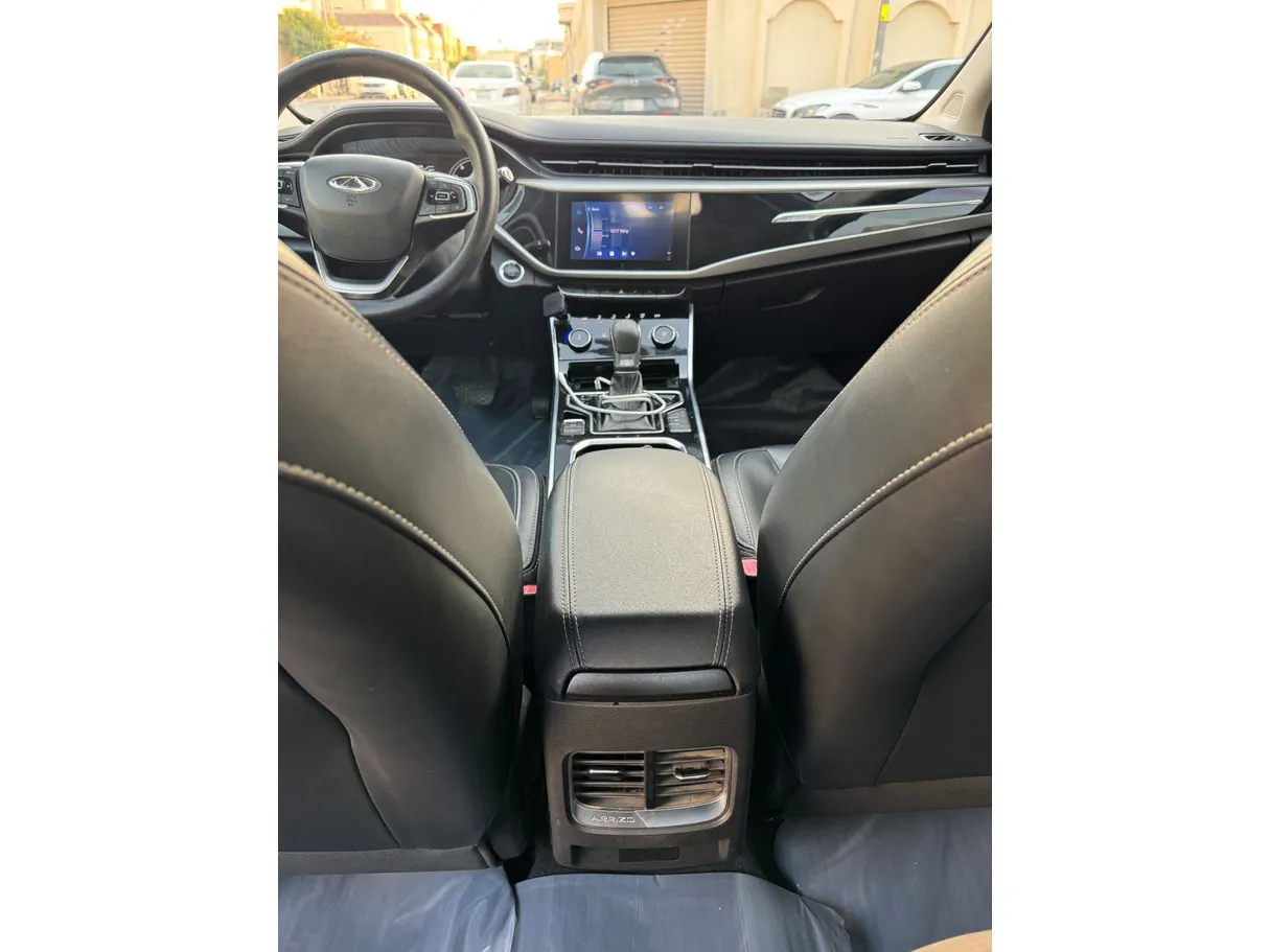 Car image 18