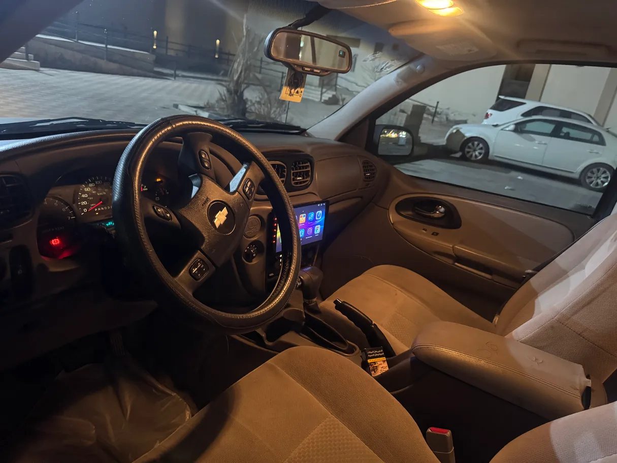 Car image 5