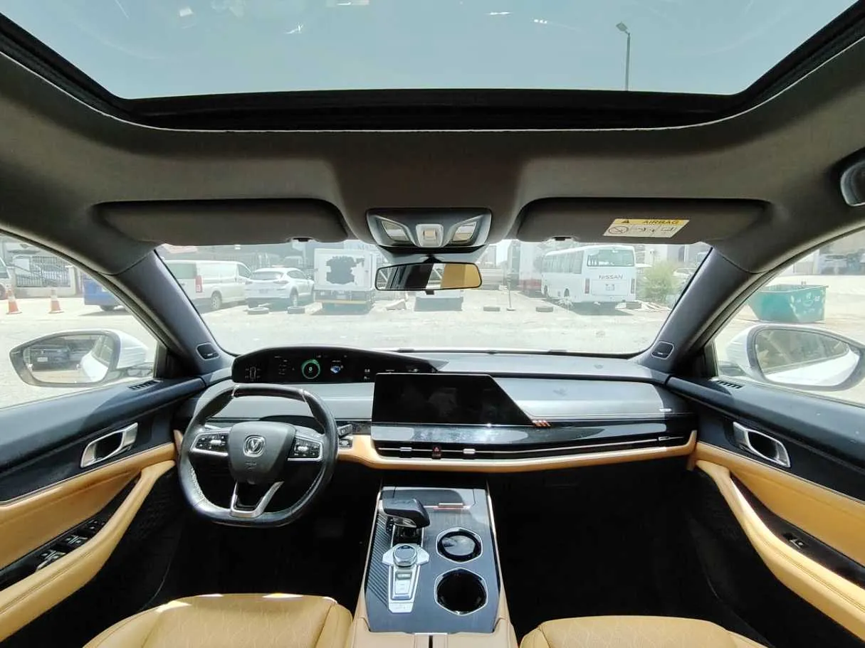 Car image 24