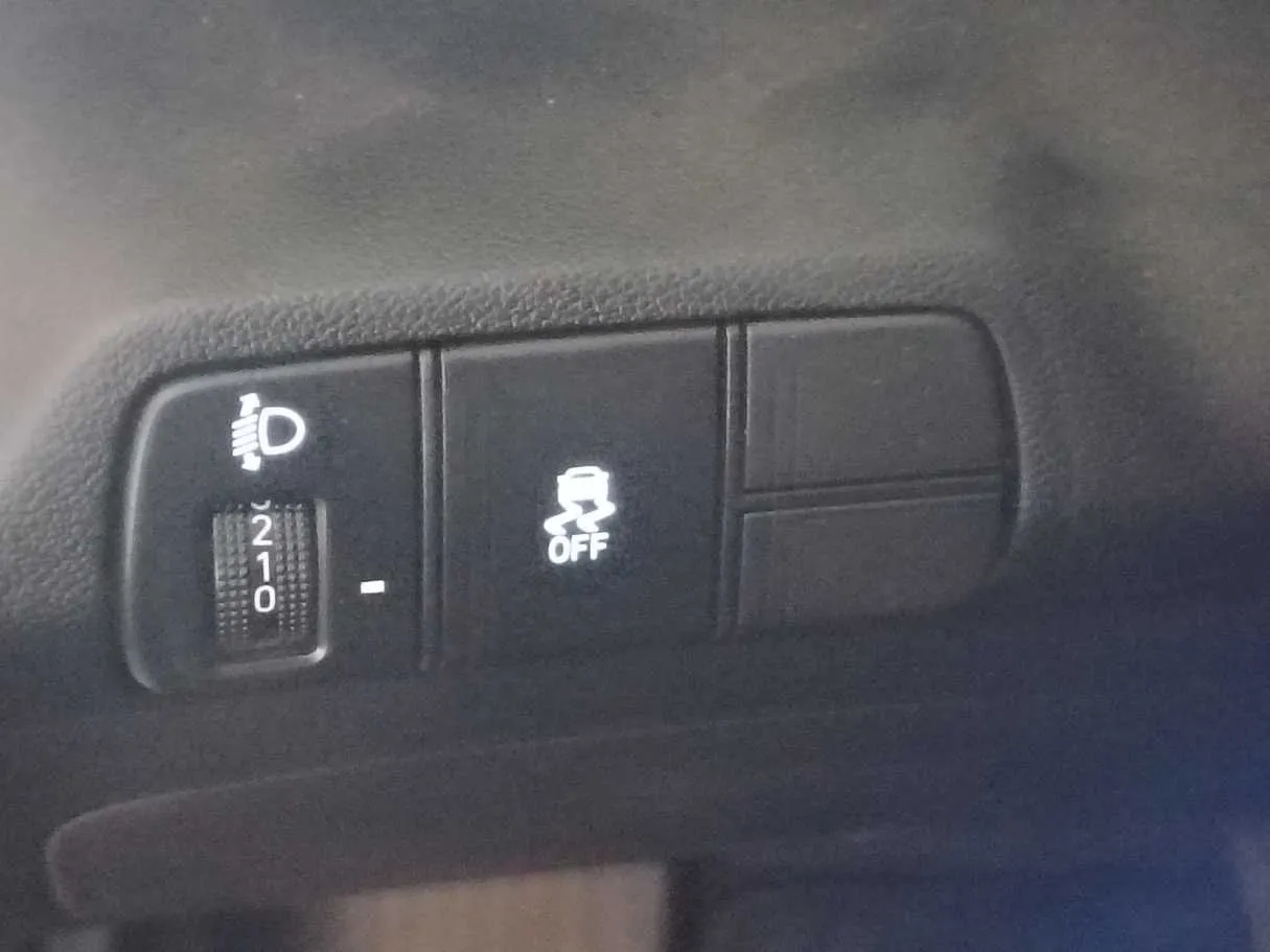 Car image 27