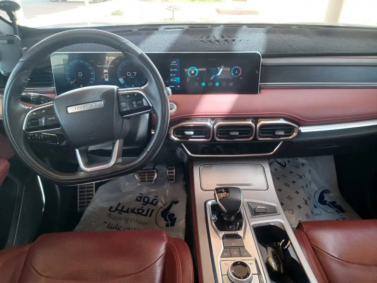 Car image 16