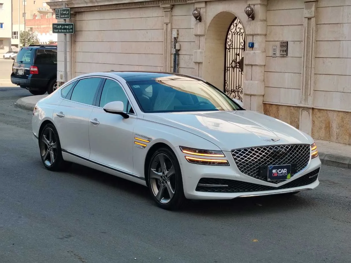 Car image 3