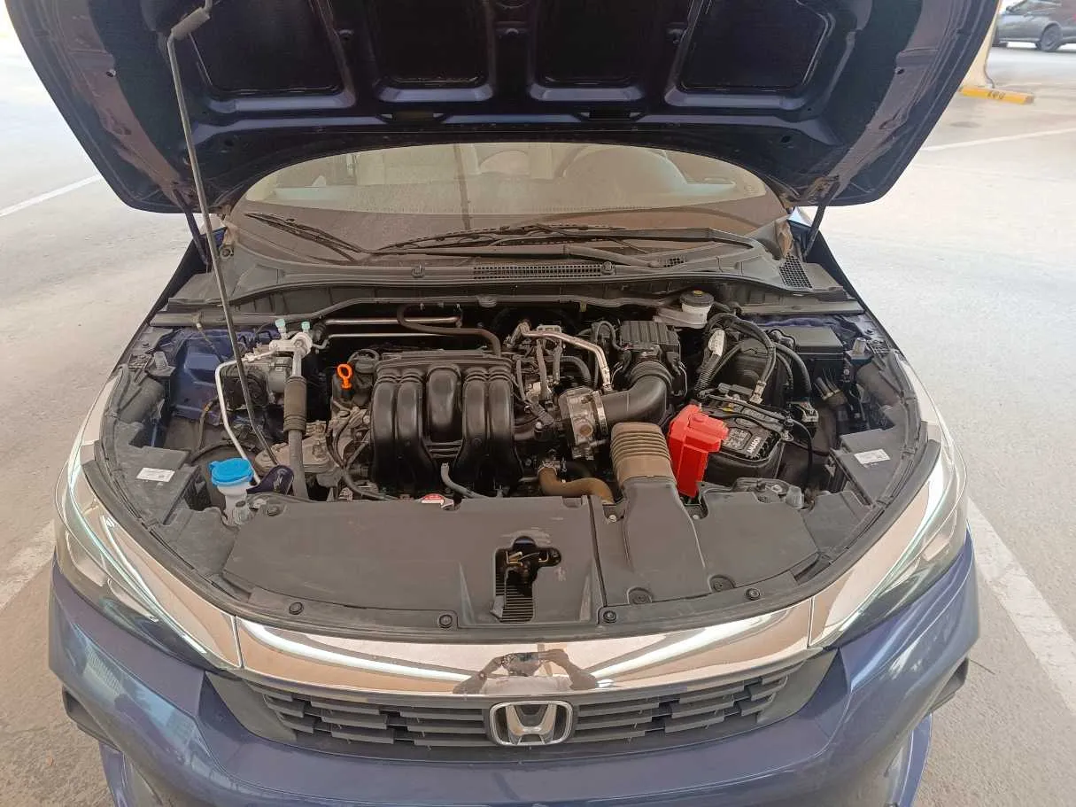 Car image 33