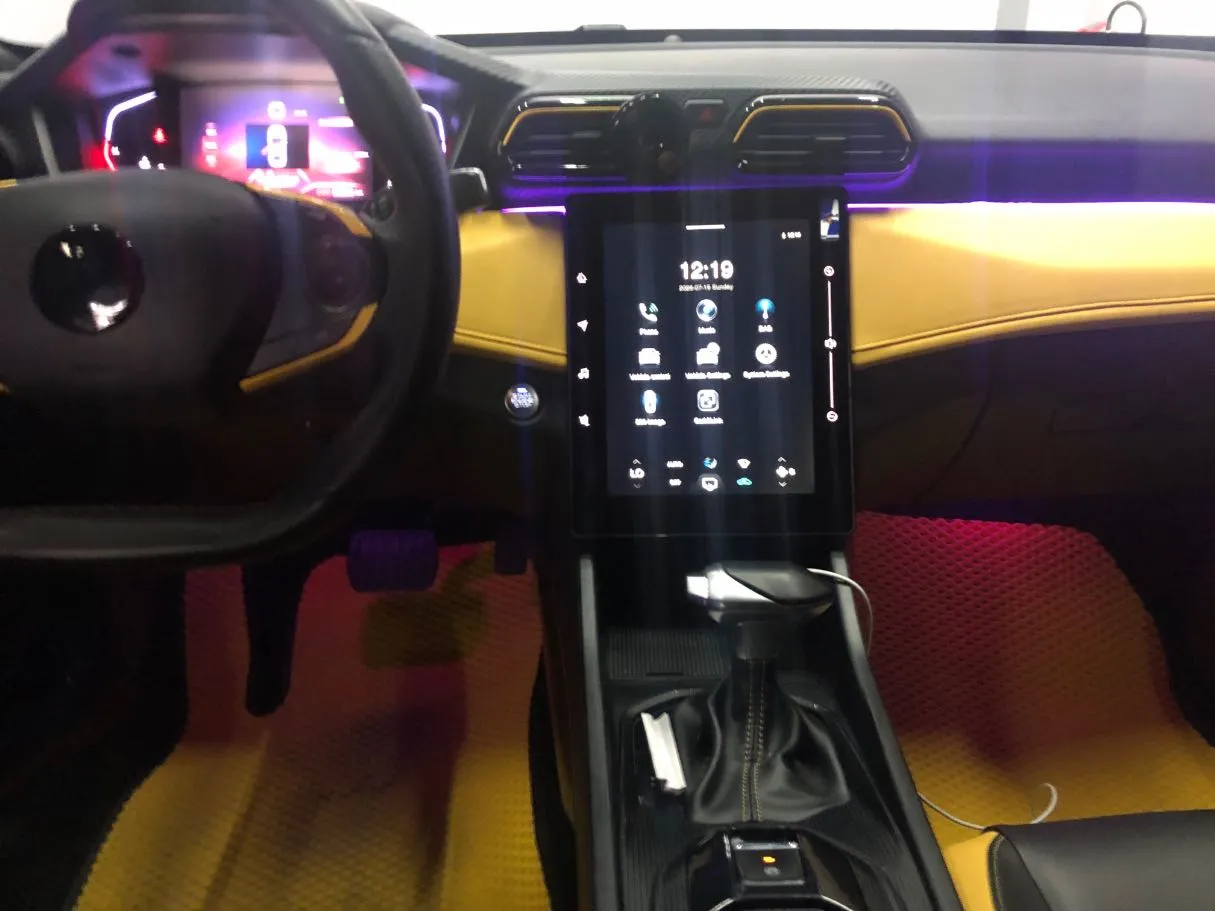 Car image 16