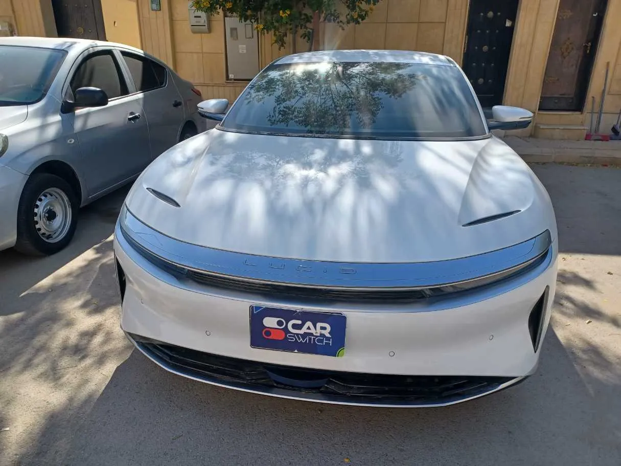 Car image 2