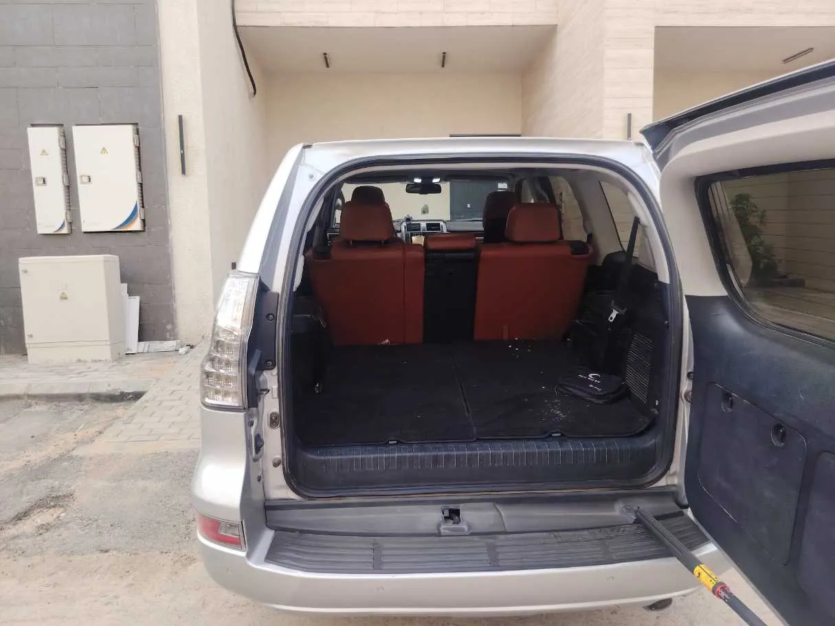Car image 27