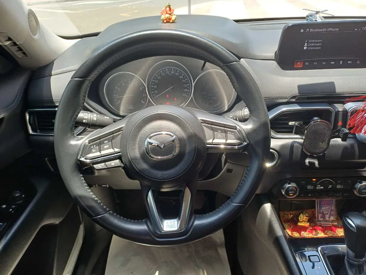 Car image 17