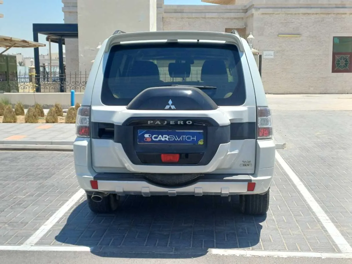 Car image 6