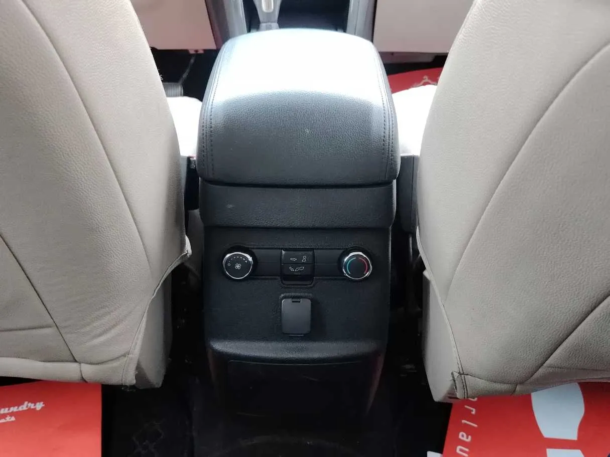 Car image 31