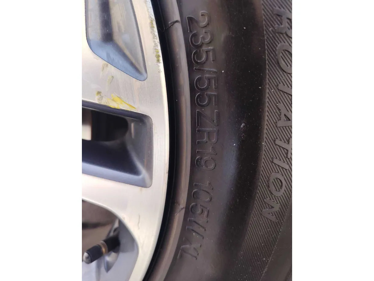 Car image 31