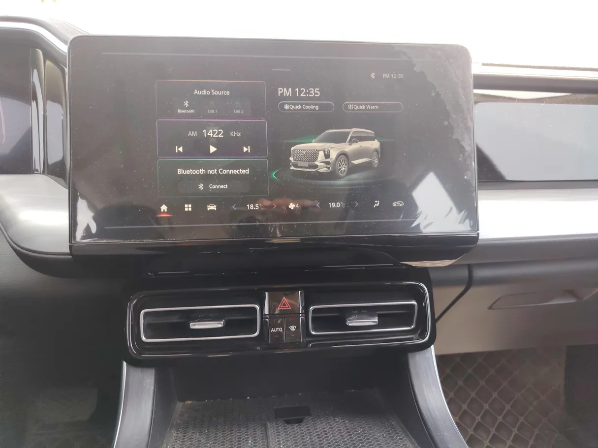 Car image 22