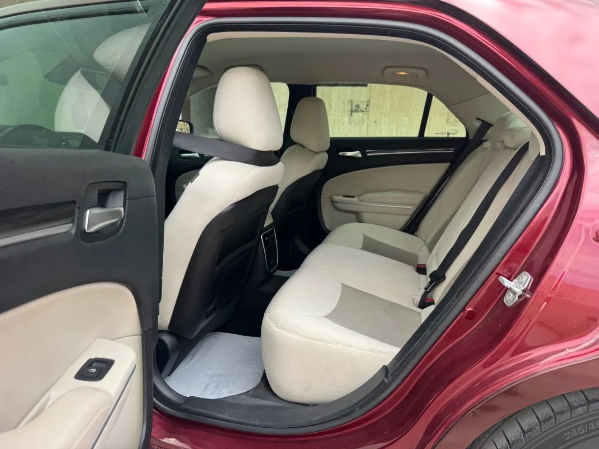 Car image 13