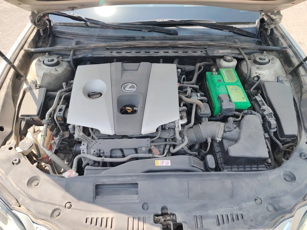 Car image 33