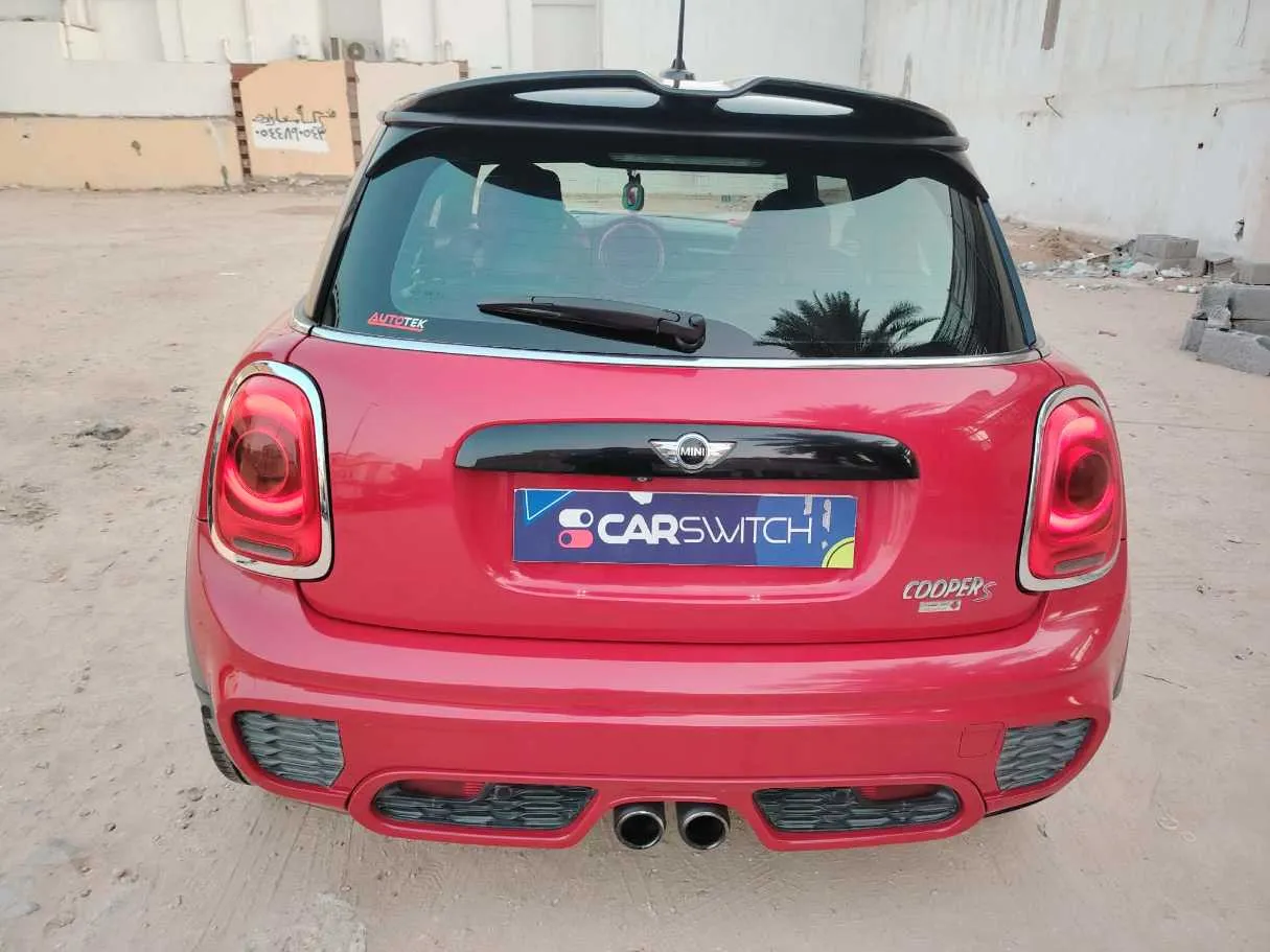 Car image 6