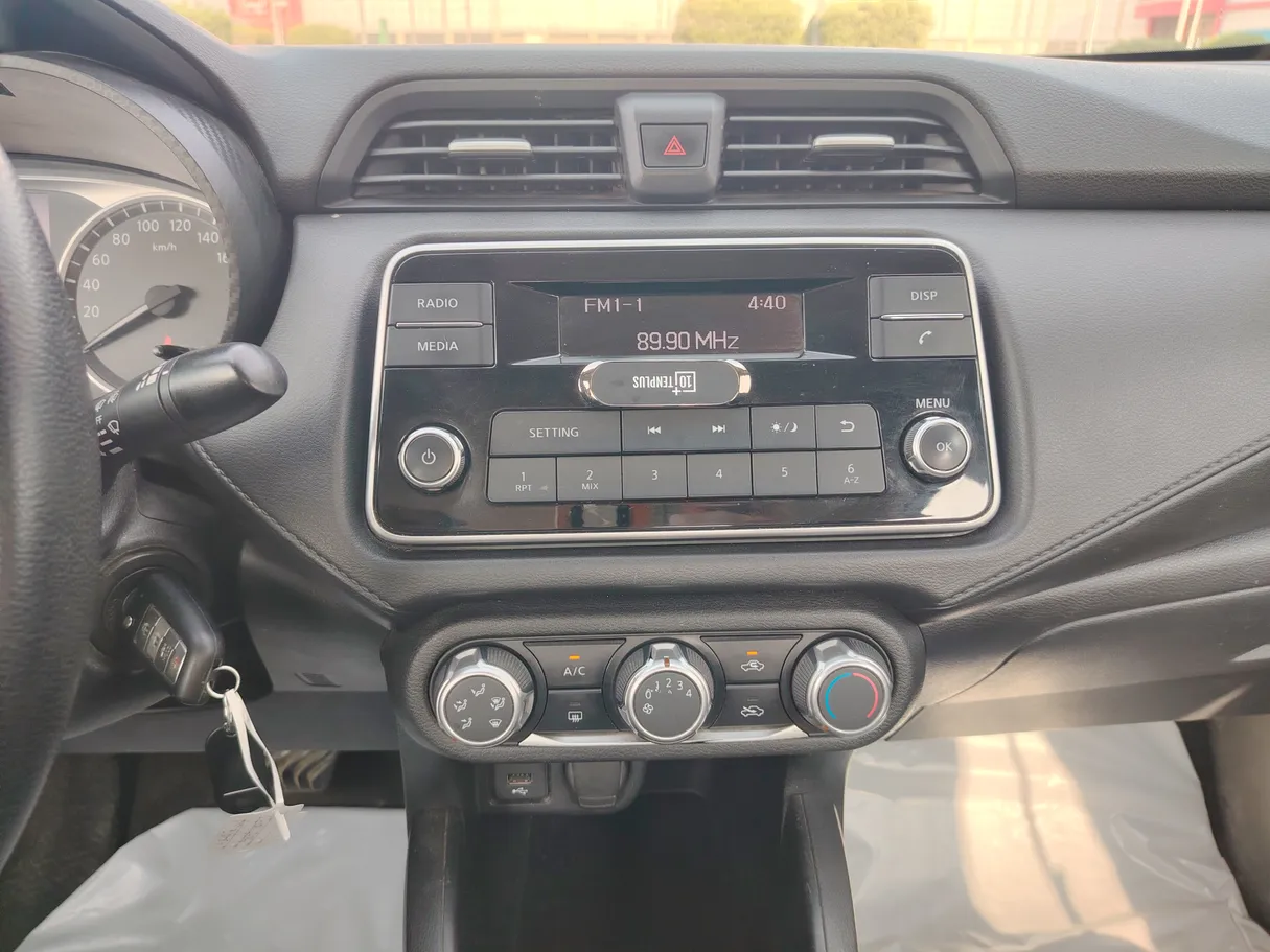 Car image 20