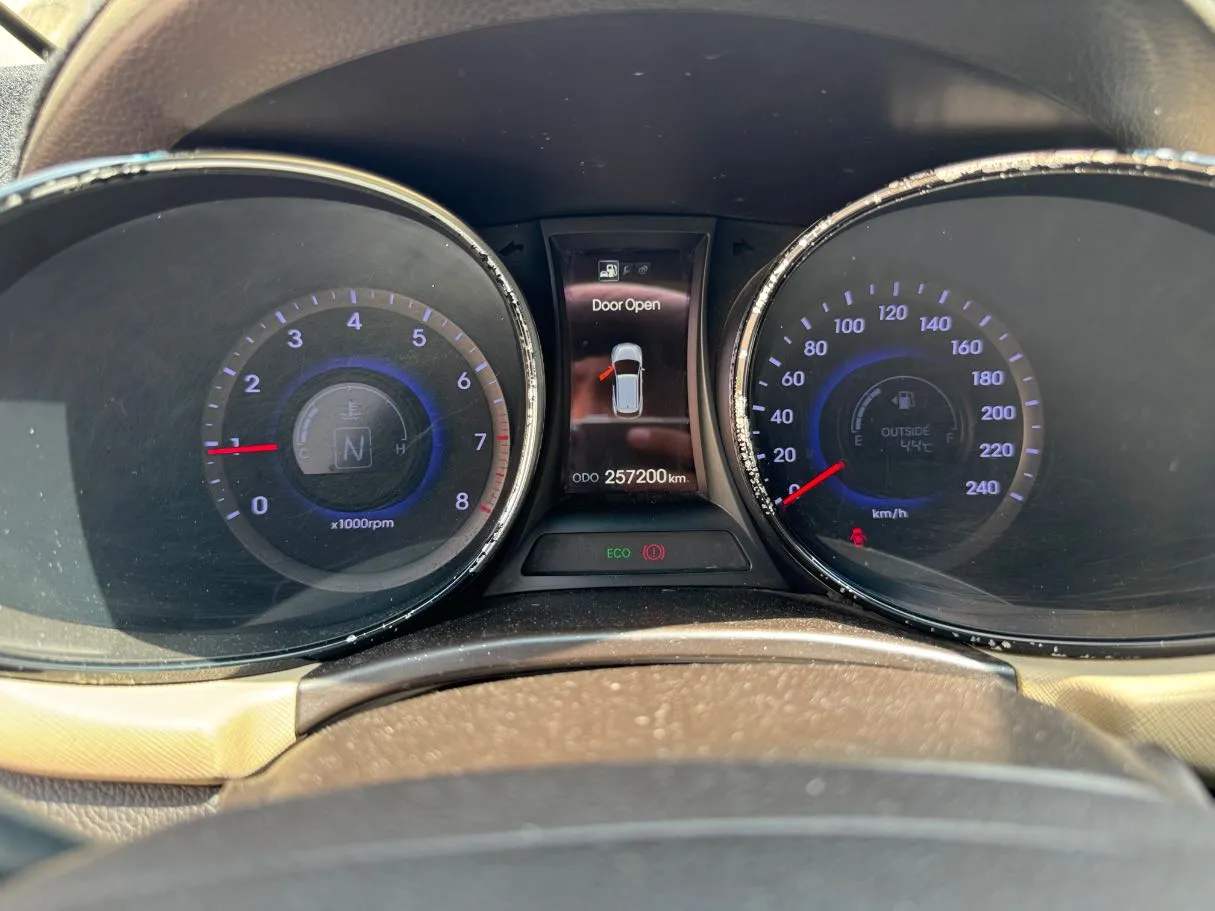 Car image 21