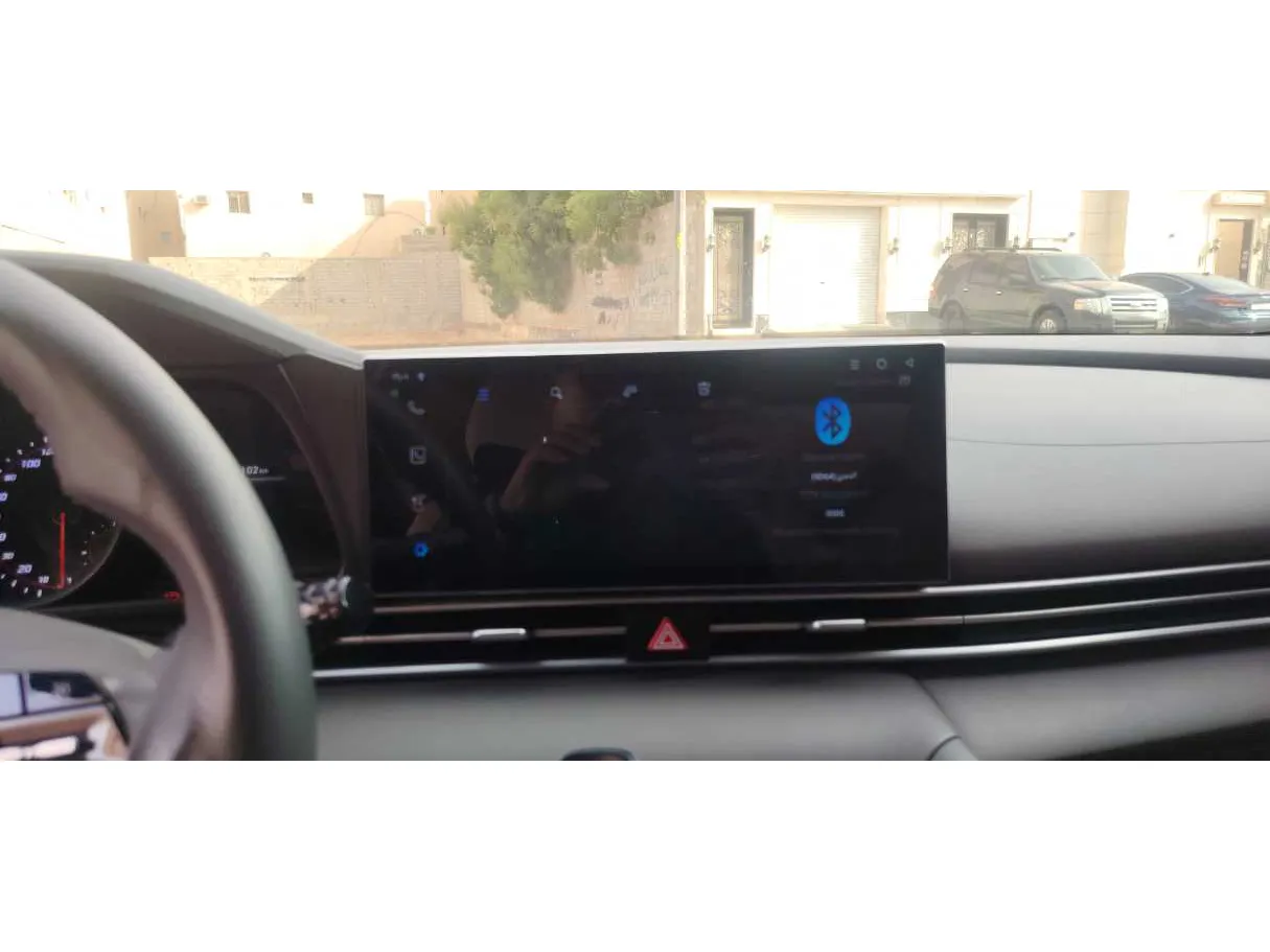 Car image 17