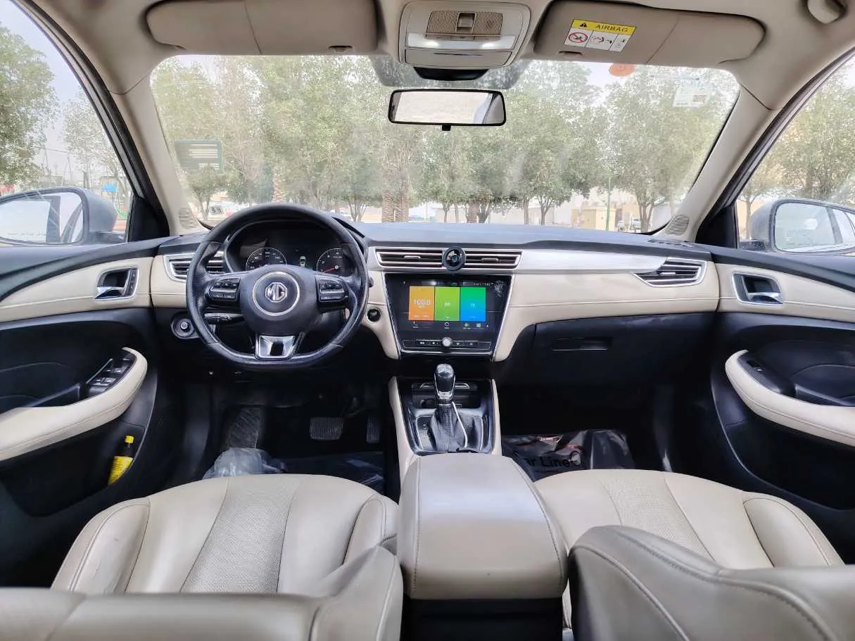 Car image 18