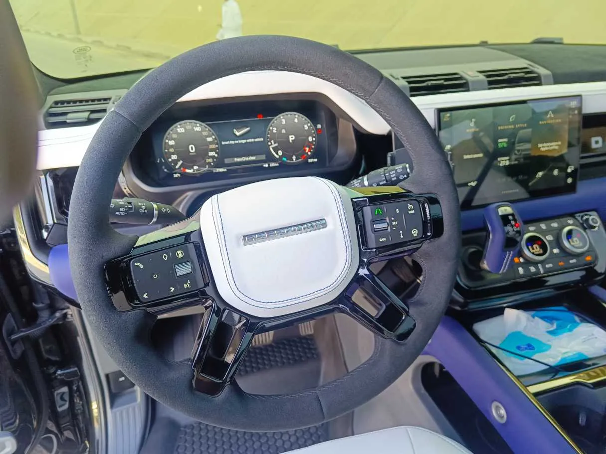 Car image 25