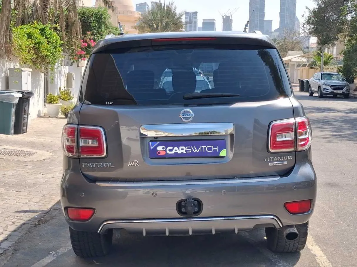 Car image 6