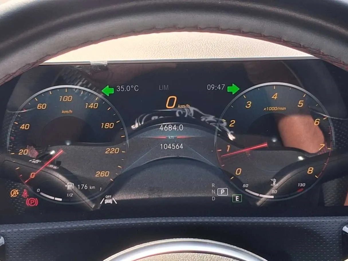 Car image 20