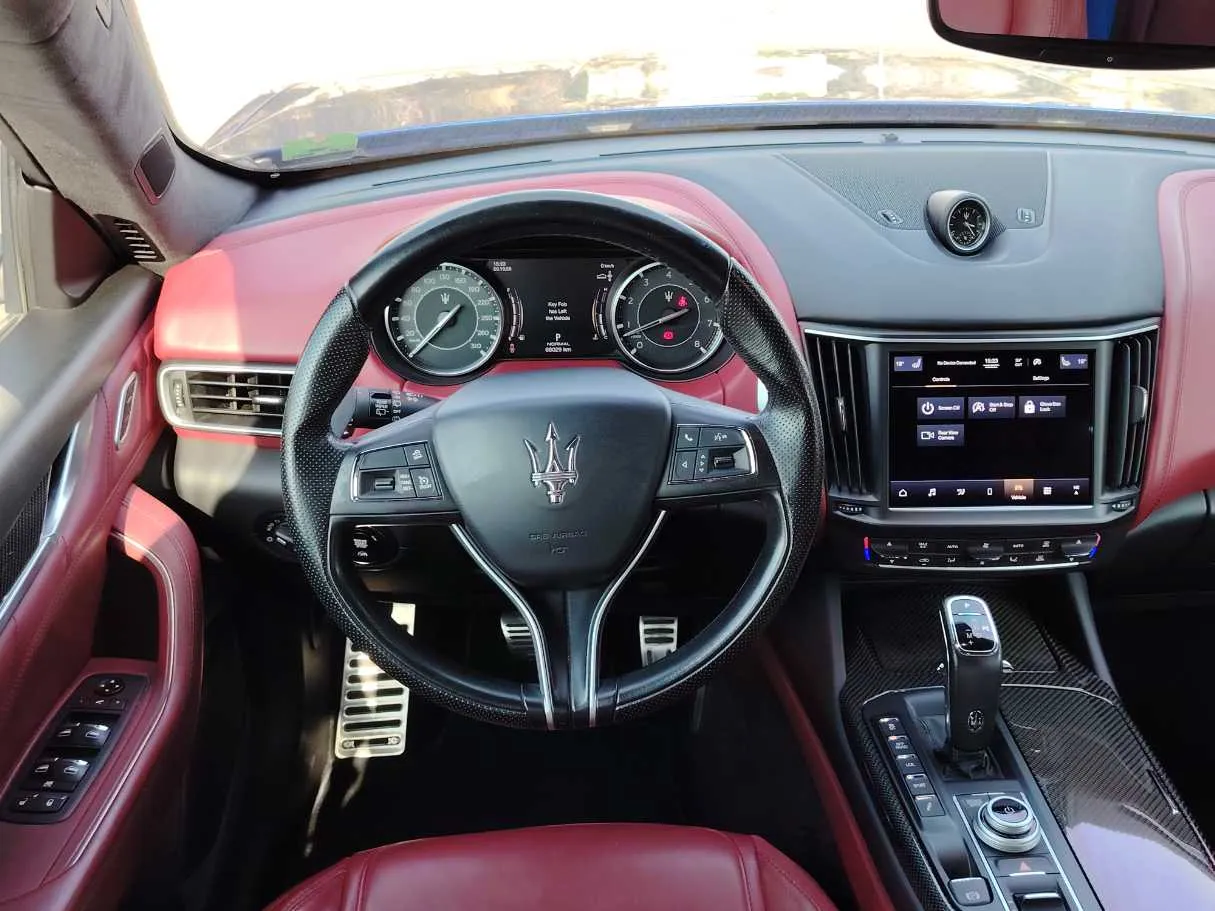 Car image 26