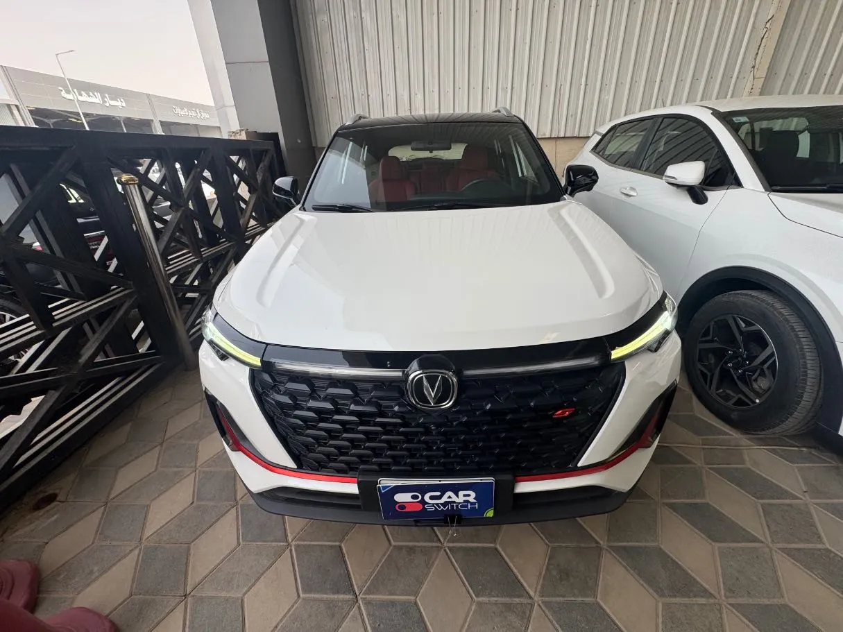 Car image 2