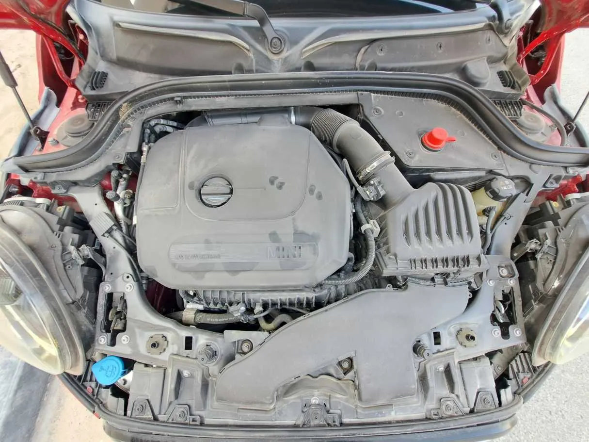 Car image 20
