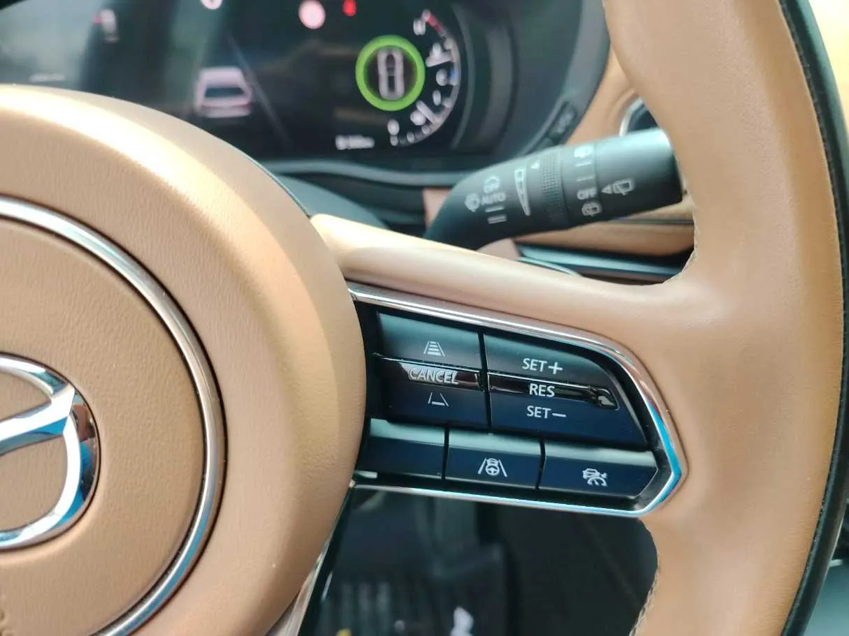 Car image 37