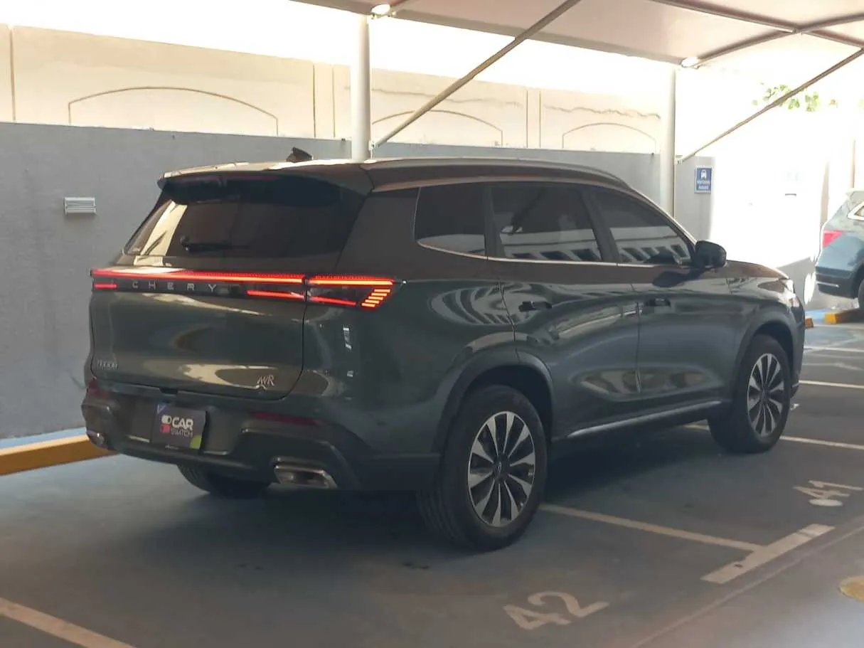 Car image 7