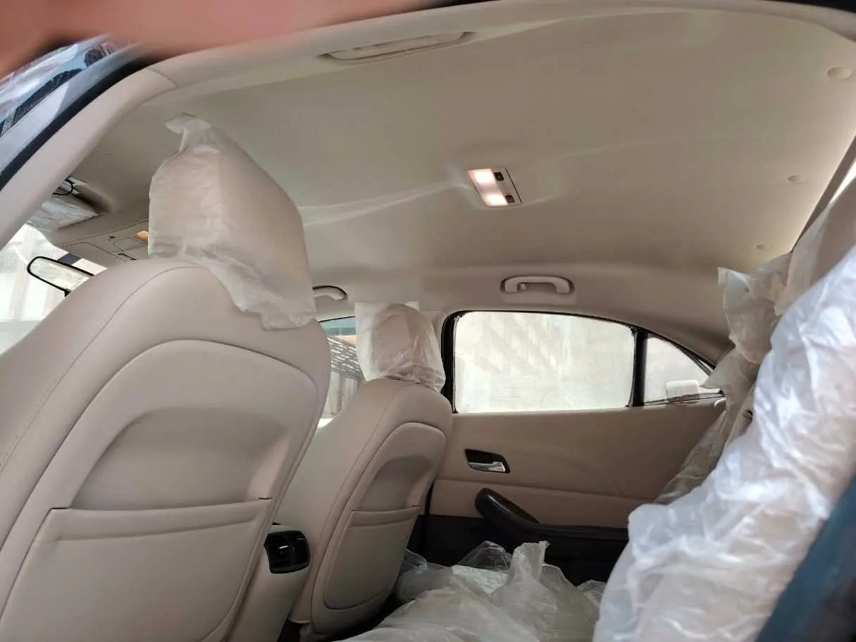 Car image 16