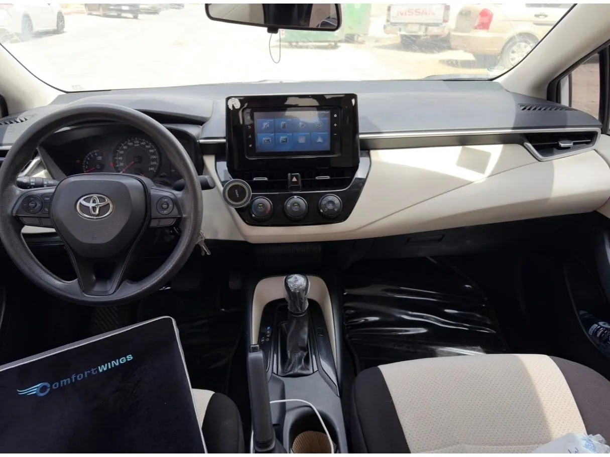 Car image 18