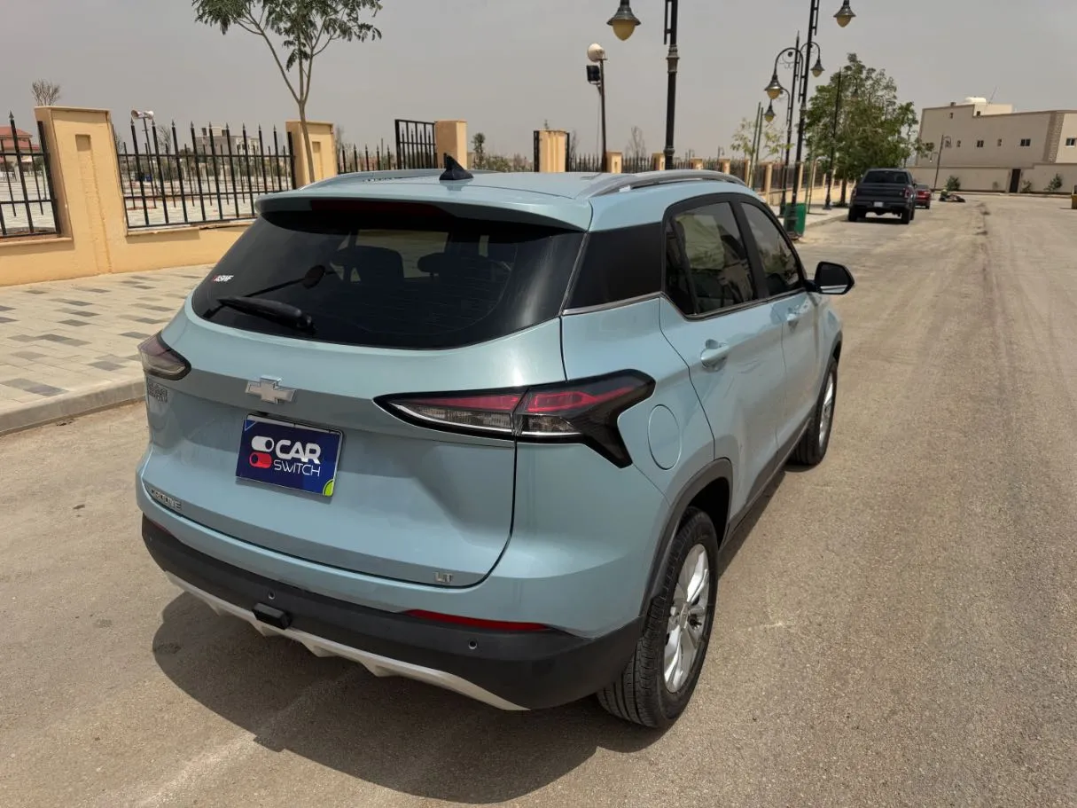 Car image 5