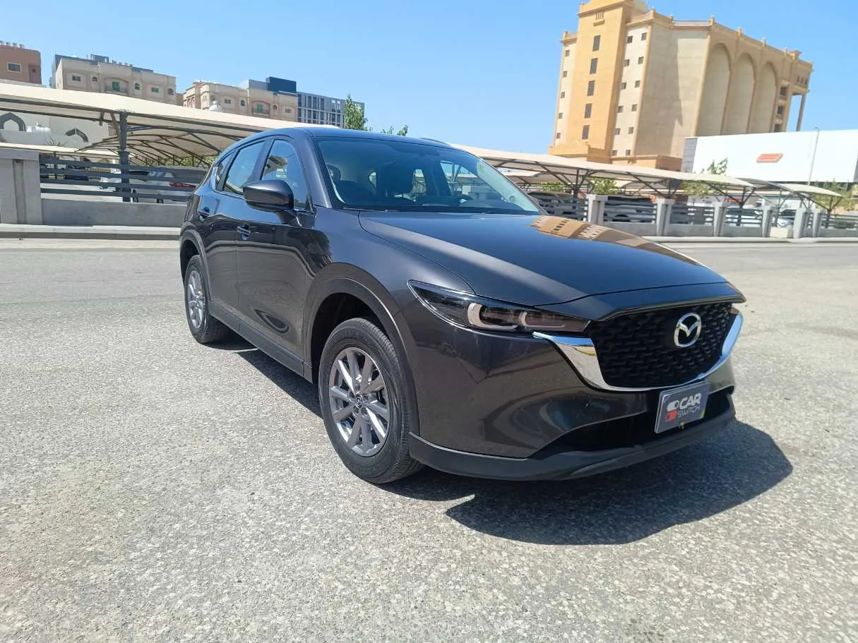 Car image 4