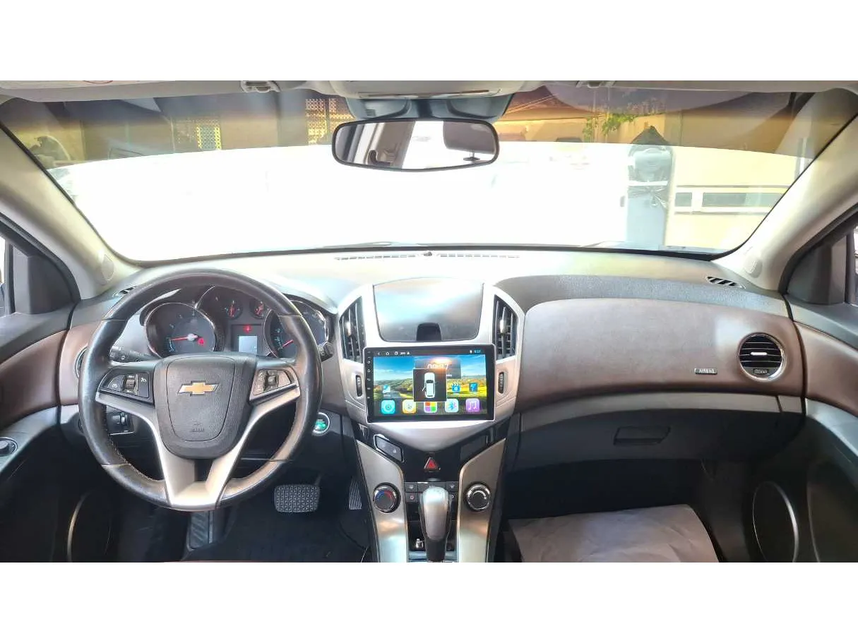 Car image 17