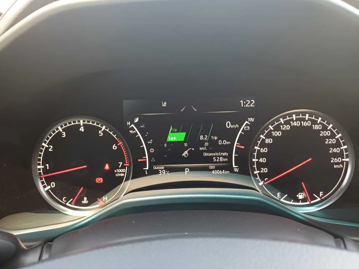 Car image 18