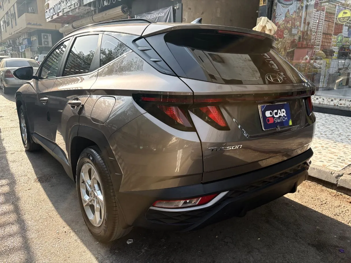 Car image 7