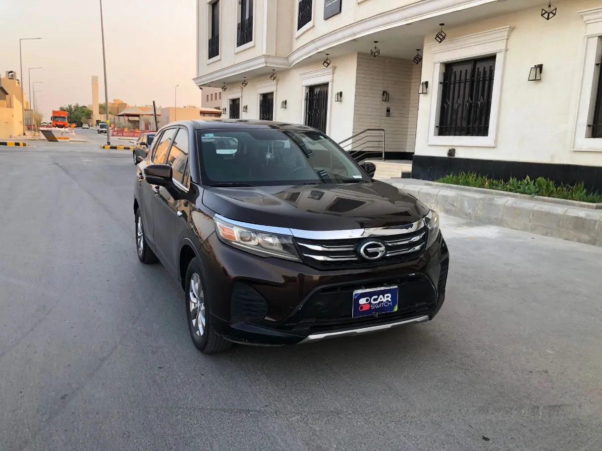 Car image 3