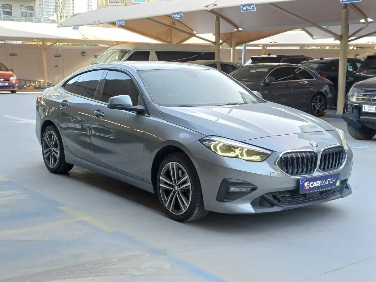 Car image 3