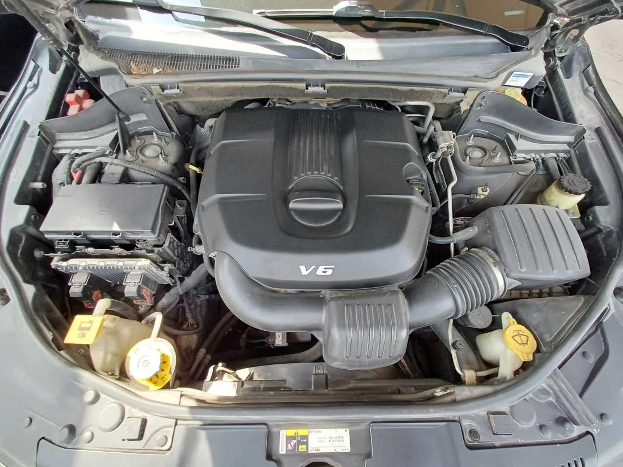Car image 20