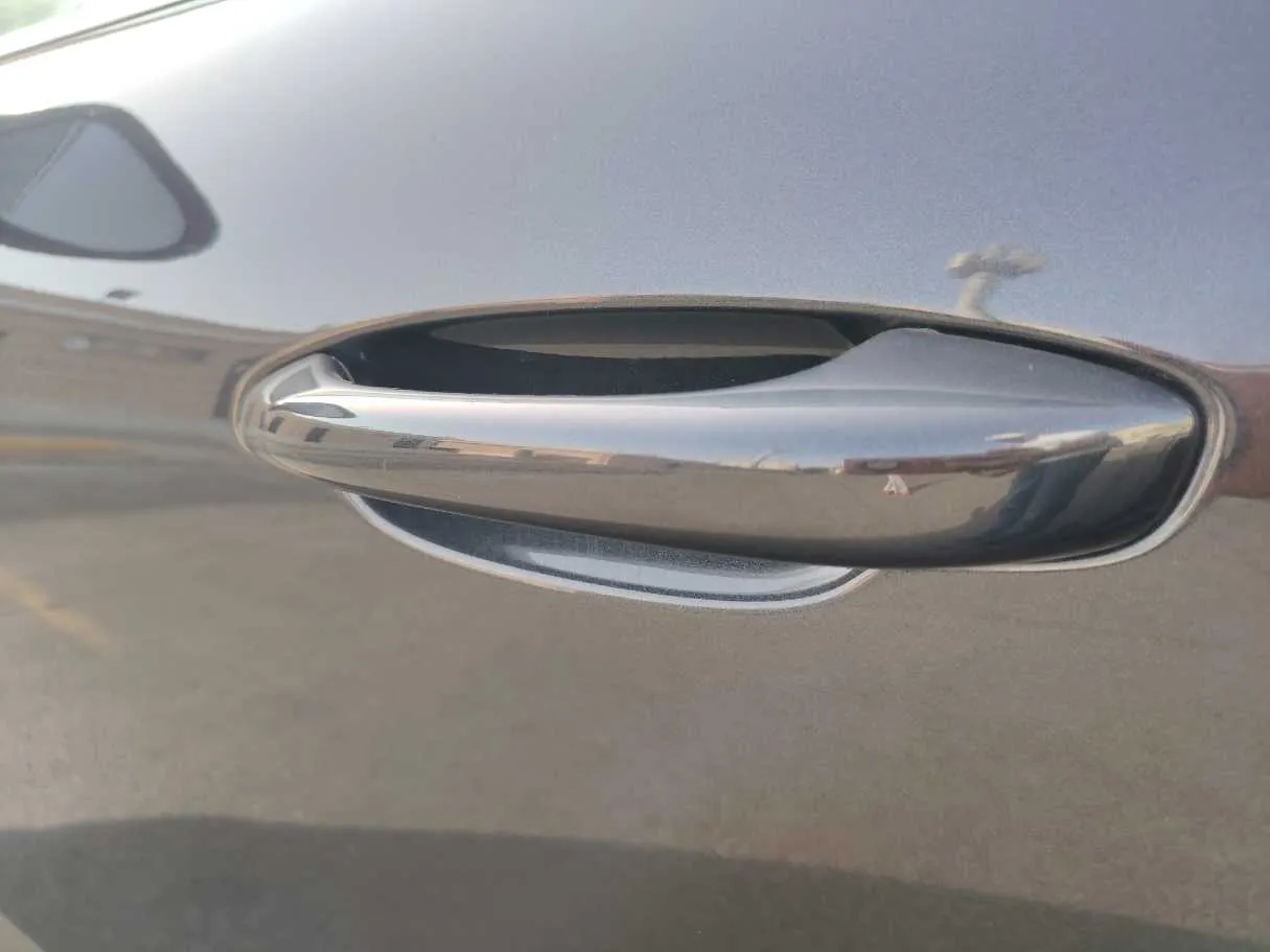 Car image 33