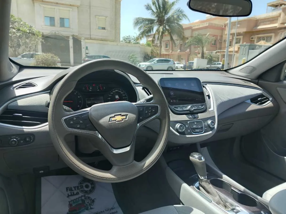 Car image 25