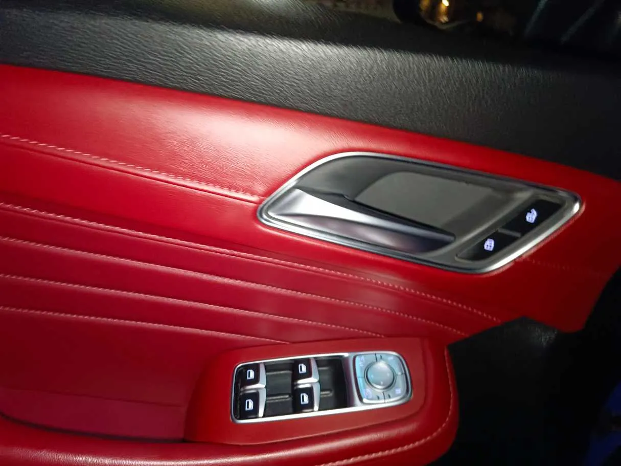 Car image 37