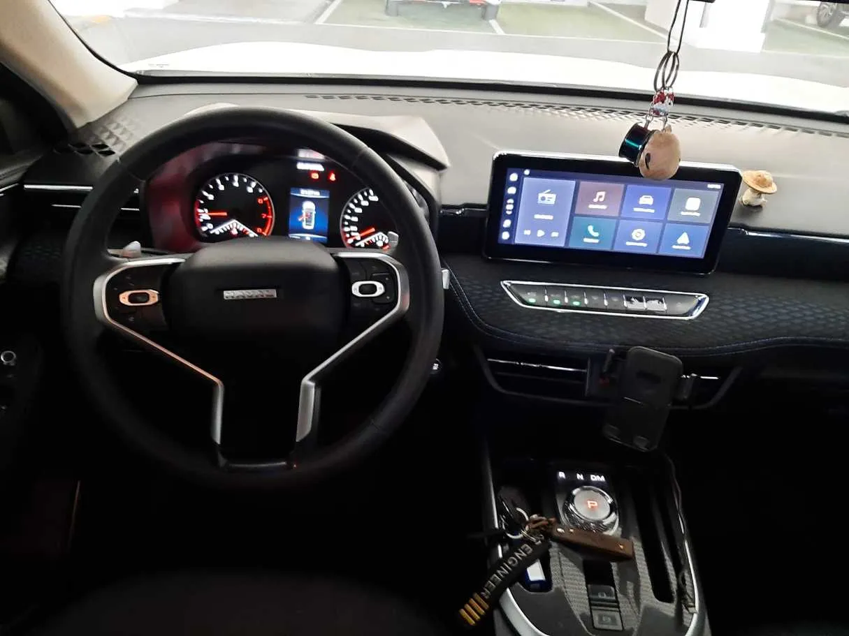 Car image 16