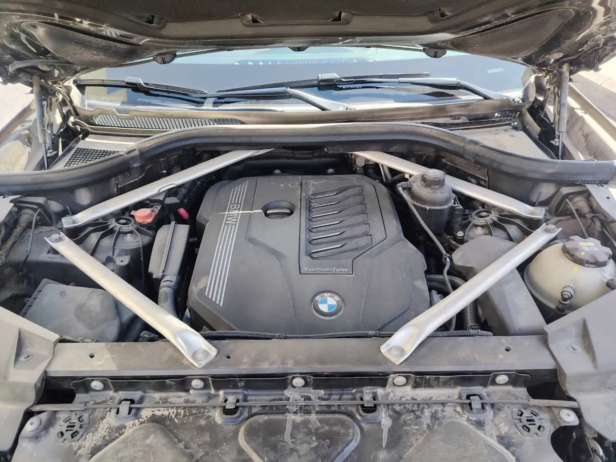 Car image 36